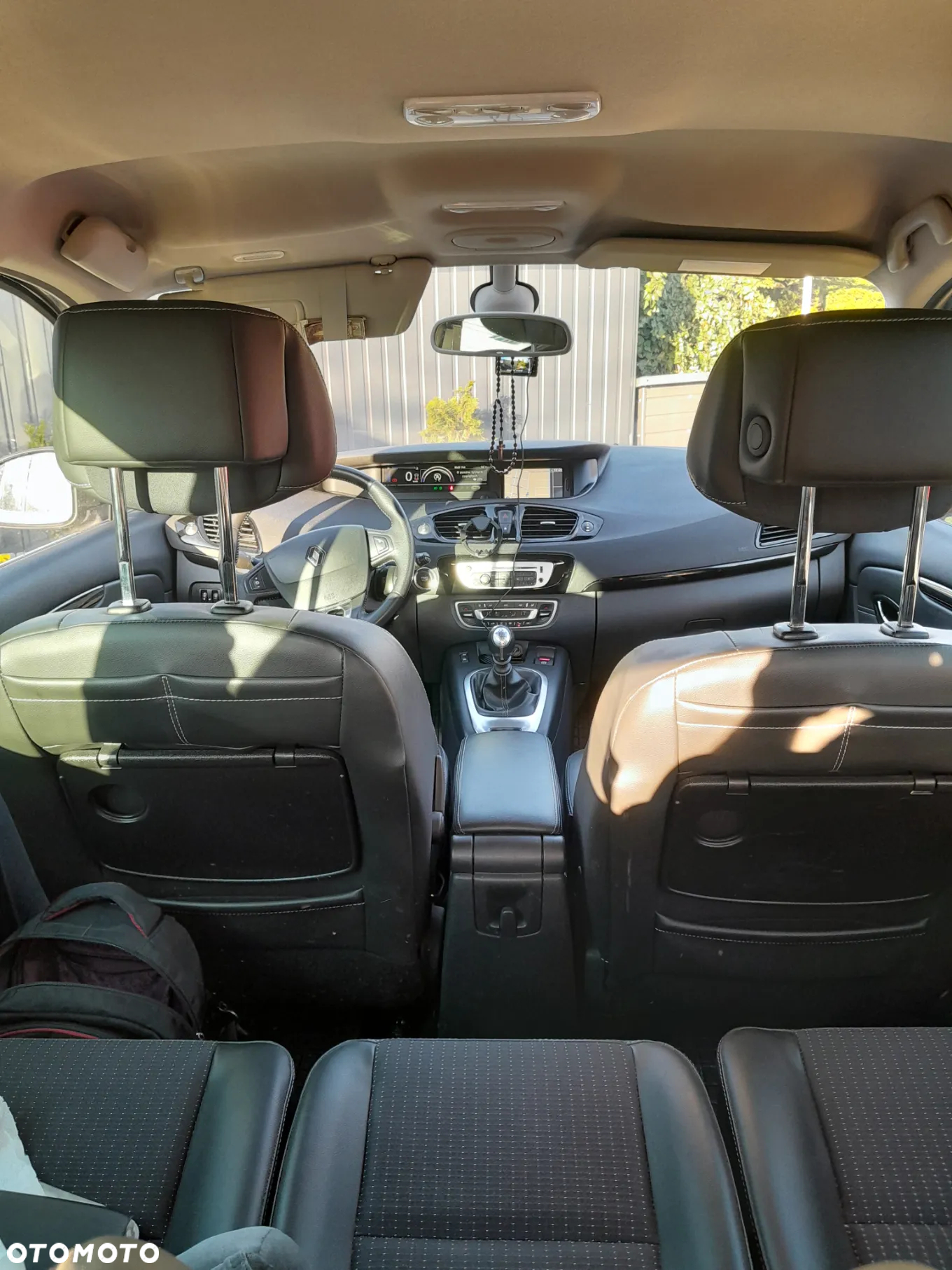 Renault Scenic ENERGY TCe 130 BOSE EDITION - 9