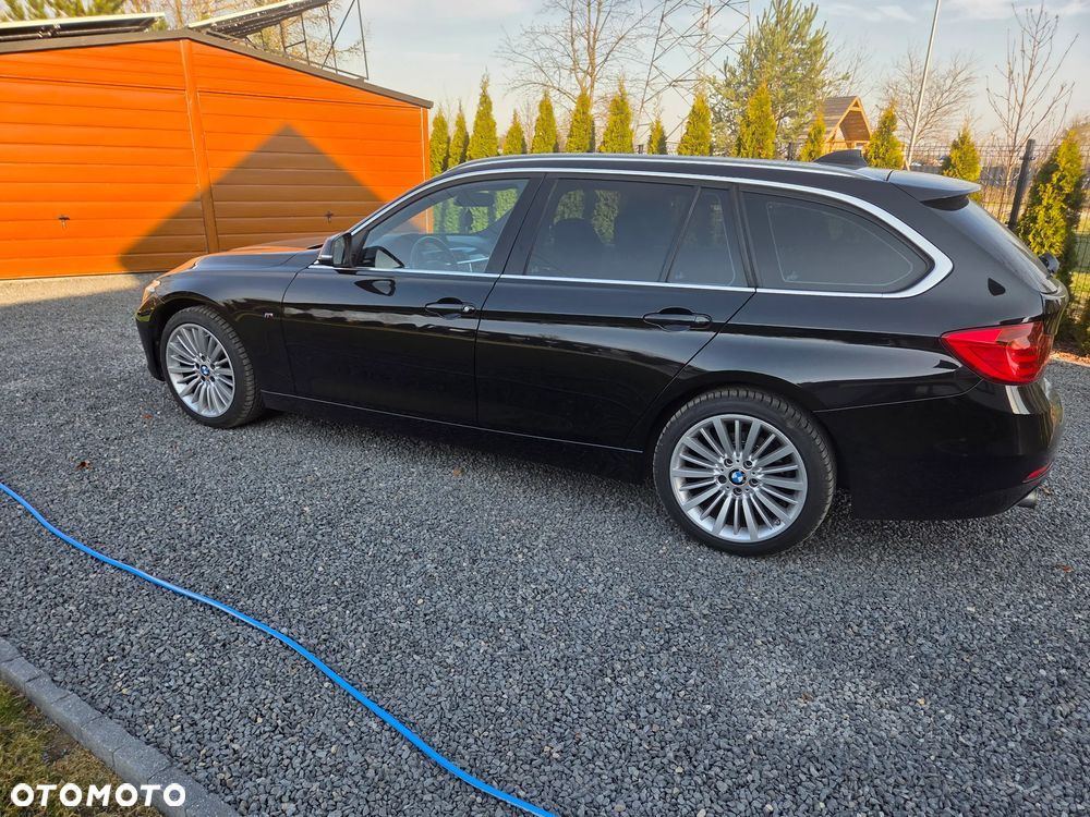 BMW Seria 3 320i Luxury Line - 8
