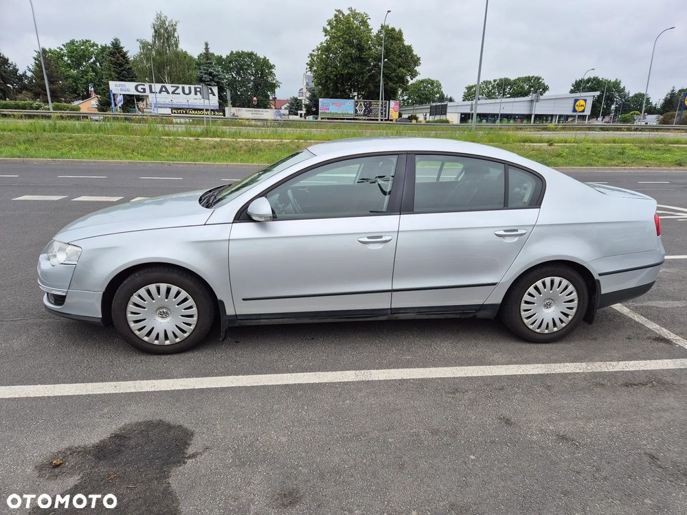 Volkswagen Passat 1.8 TSI Comfortline - 2