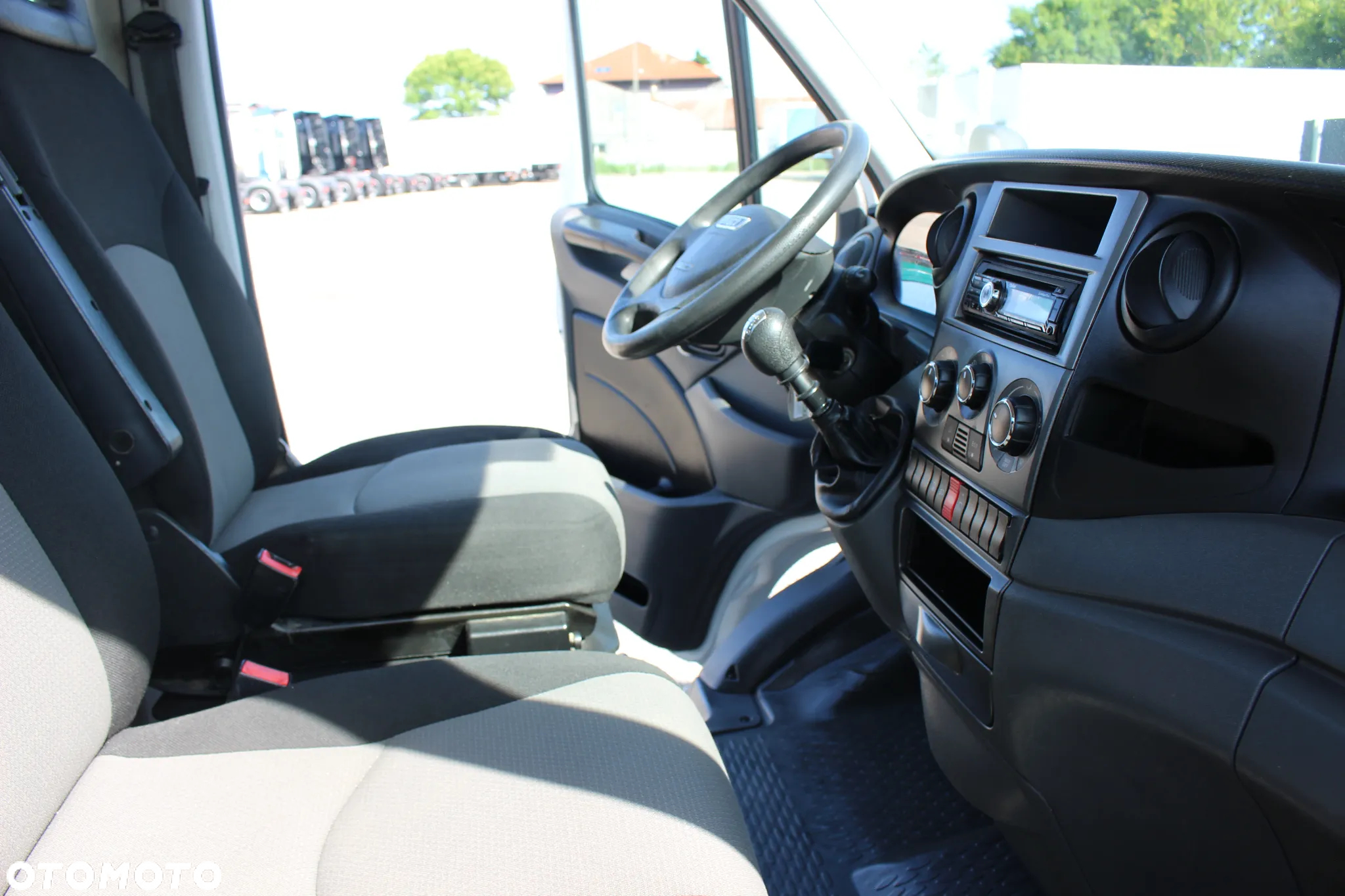 Iveco DAILY 35S11 /SKRZYNIA/ 98 000 KM / KLIMA / *SERWIS* / SUPER STAN / - 18