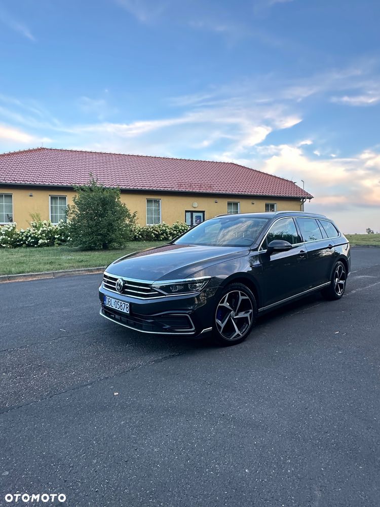 Volkswagen Passat 1.4 TSI DSG BlueMotion Technology Exclusive - 38