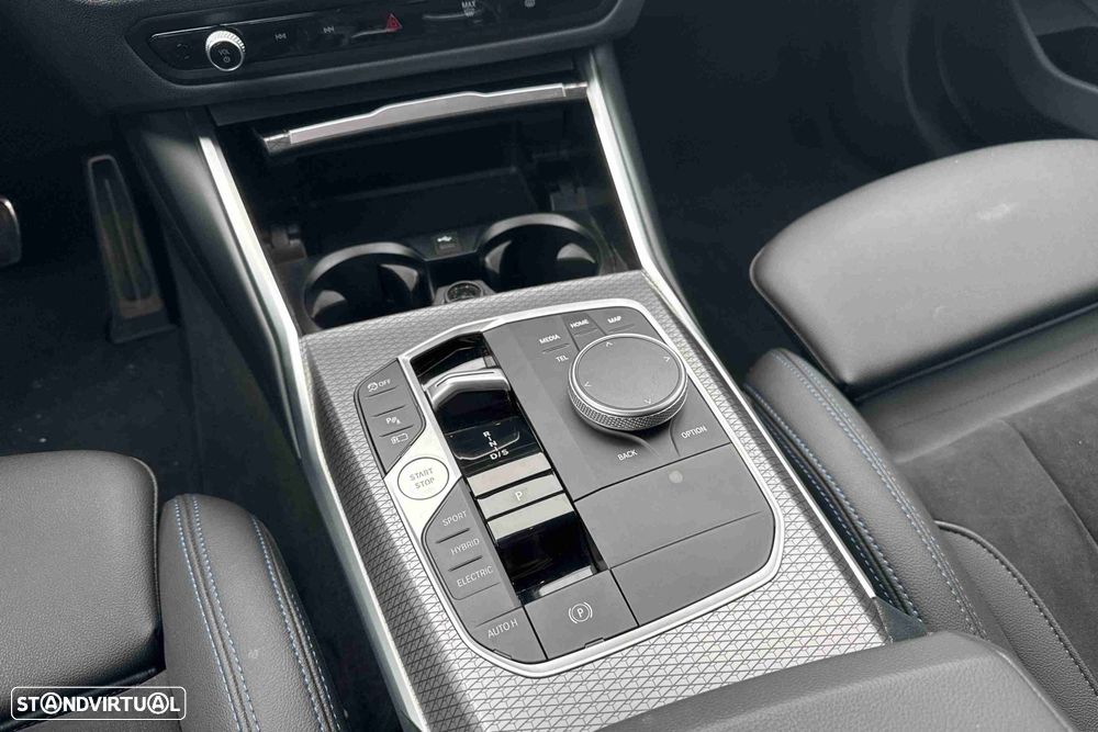 BMW 320 e Touring Pack Desportivo M Auto - 7