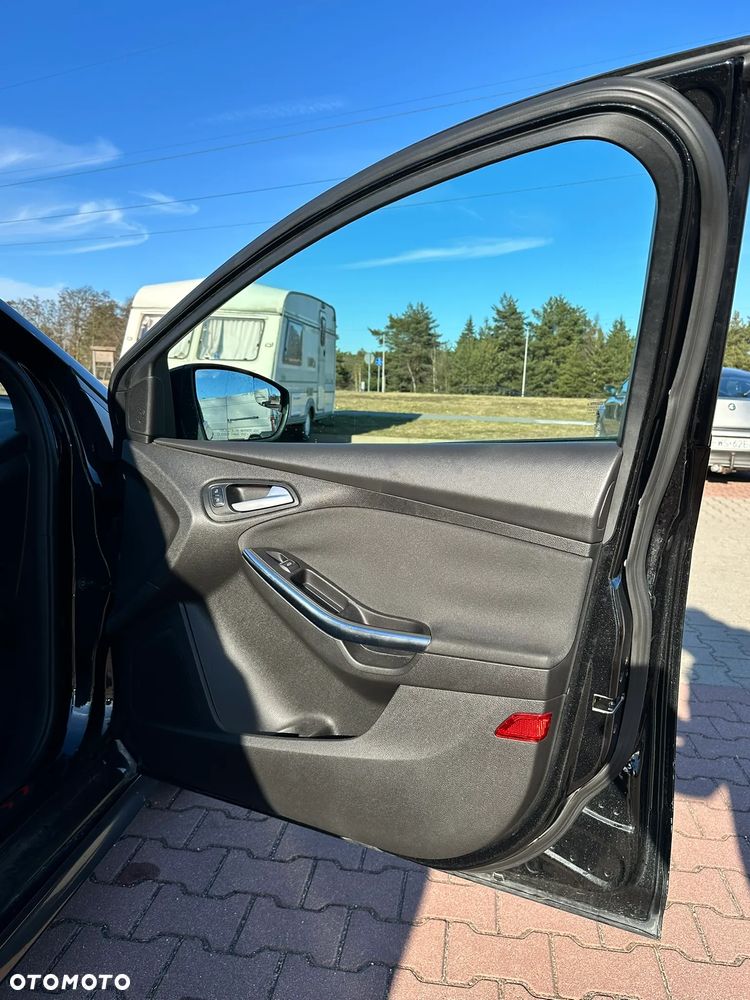 Ford Focus 2.0 EcoBoost ST - 24