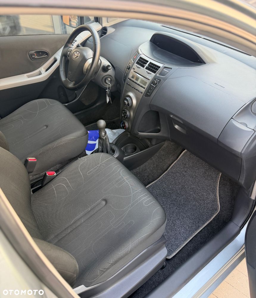 Toyota Yaris 1.0 VVT-i Cool Edition - 10