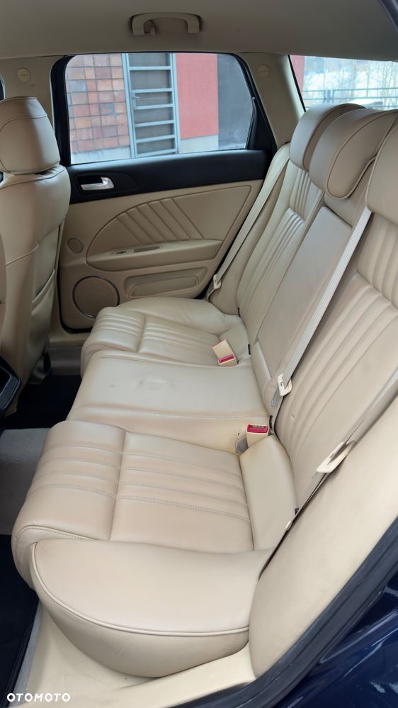 Alfa Romeo 159 2.4 JTDM 20V DPF Q-Tronic Turismo - 3