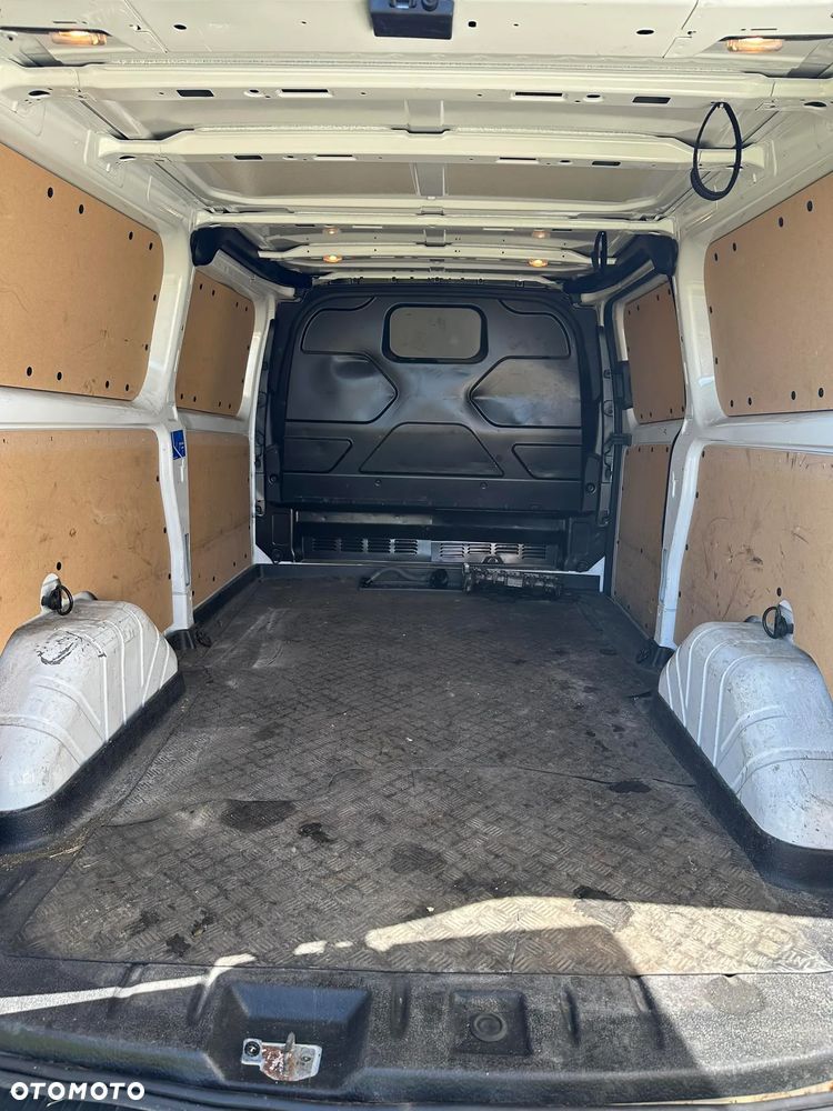 Ford Transit Custom - 8