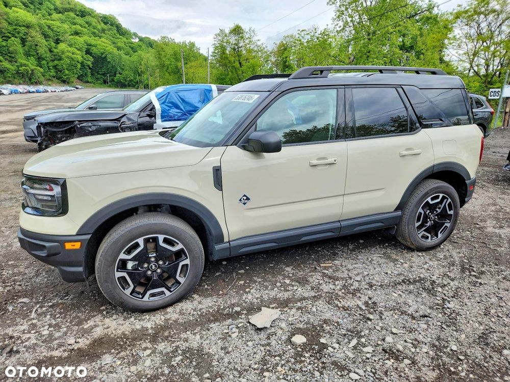 Ford Bronco - 2