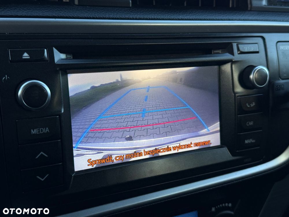 Toyota Auris 1.4 D-4D Premium - 13