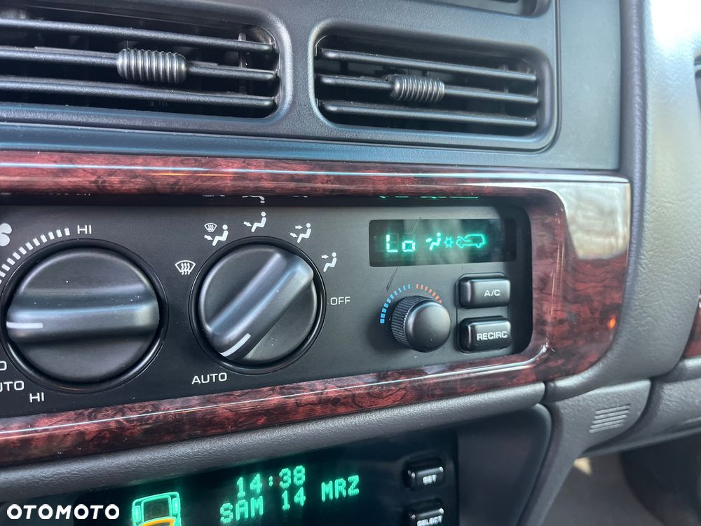 Jeep Grand Cherokee 5.9 Limited - 26