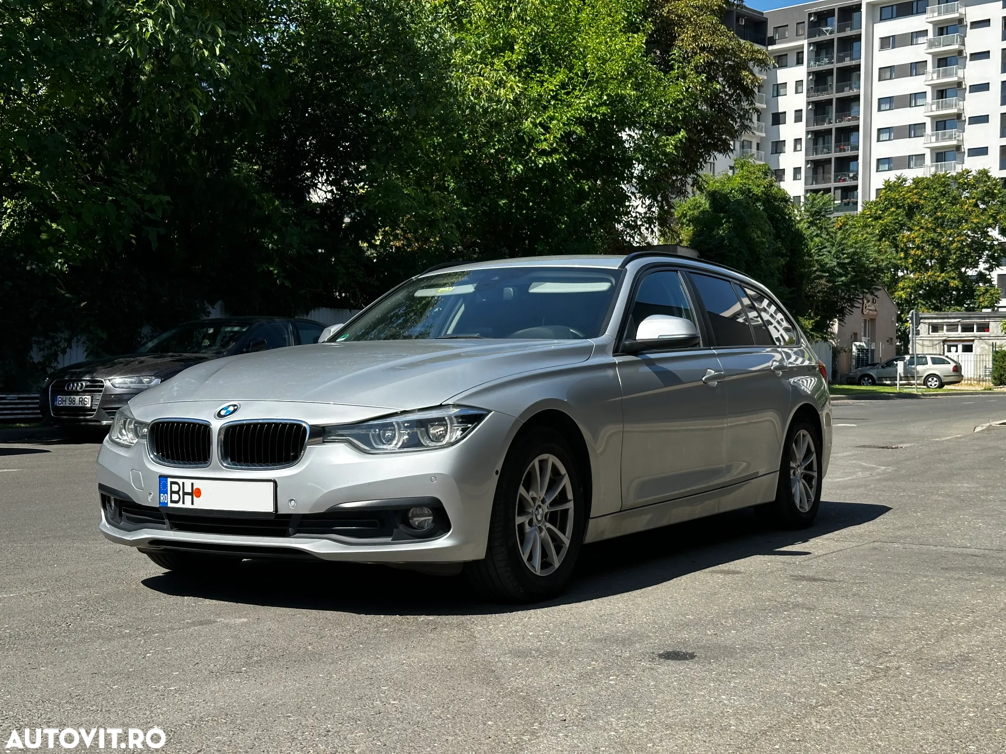 BMW Seria 3 318d Touring Aut. Advantage - 2