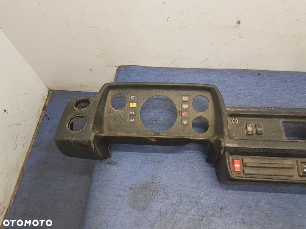 MERCEDES BENZ KACZKA 207 D DESKA ROZDZIELCZA - 2
