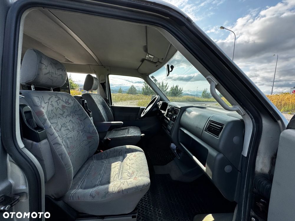 Volkswagen Multivan - 15