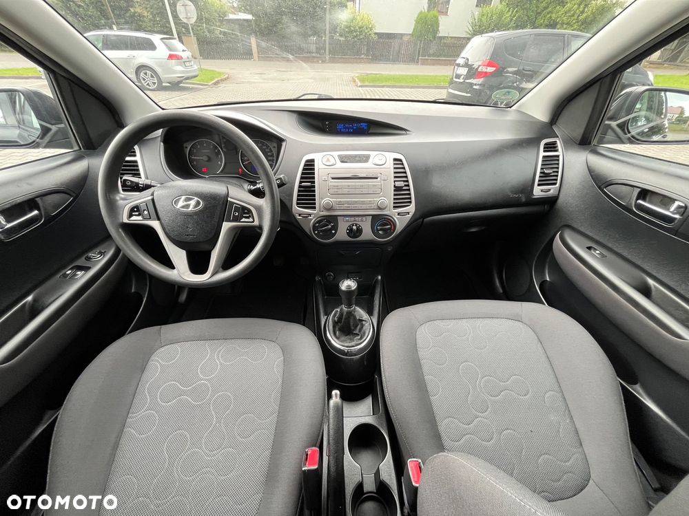 Hyundai i20 1.2 FIFA WM Edition - 18
