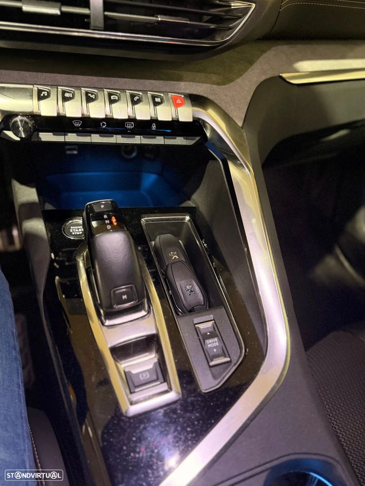 Peugeot 3008 1.5 BlueHDi GT EAT8 - 17