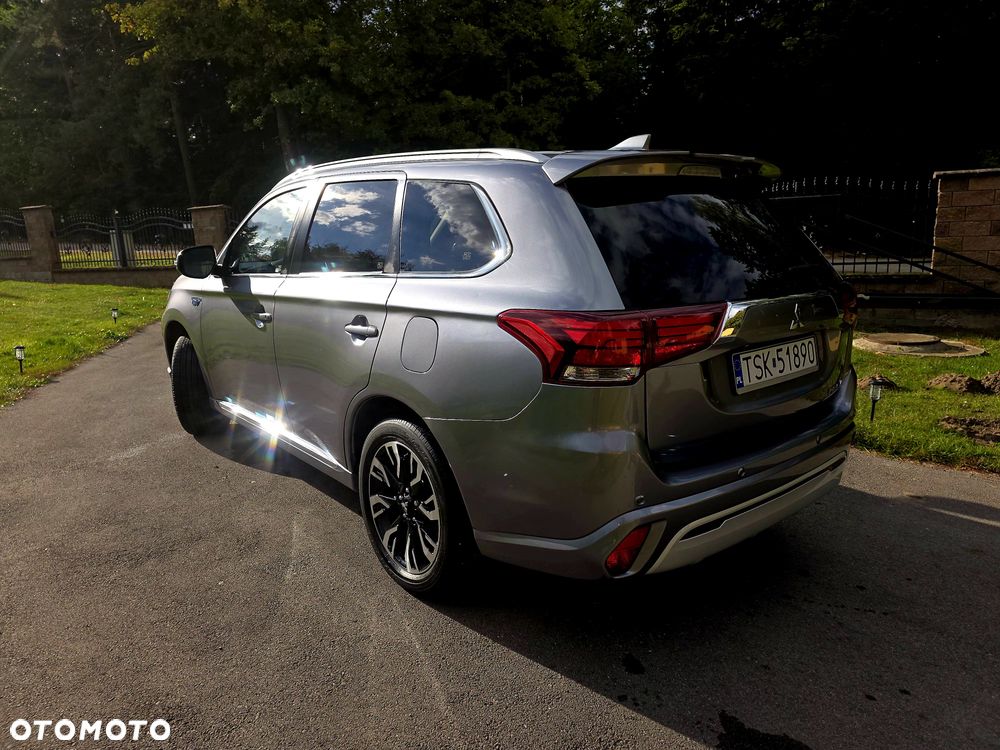 Mitsubishi Outlander - 5