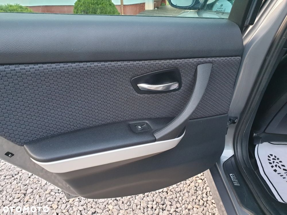 BMW Seria 3 320i Edition Lifestyle - 13