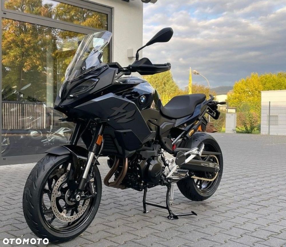 BMW XR - 1