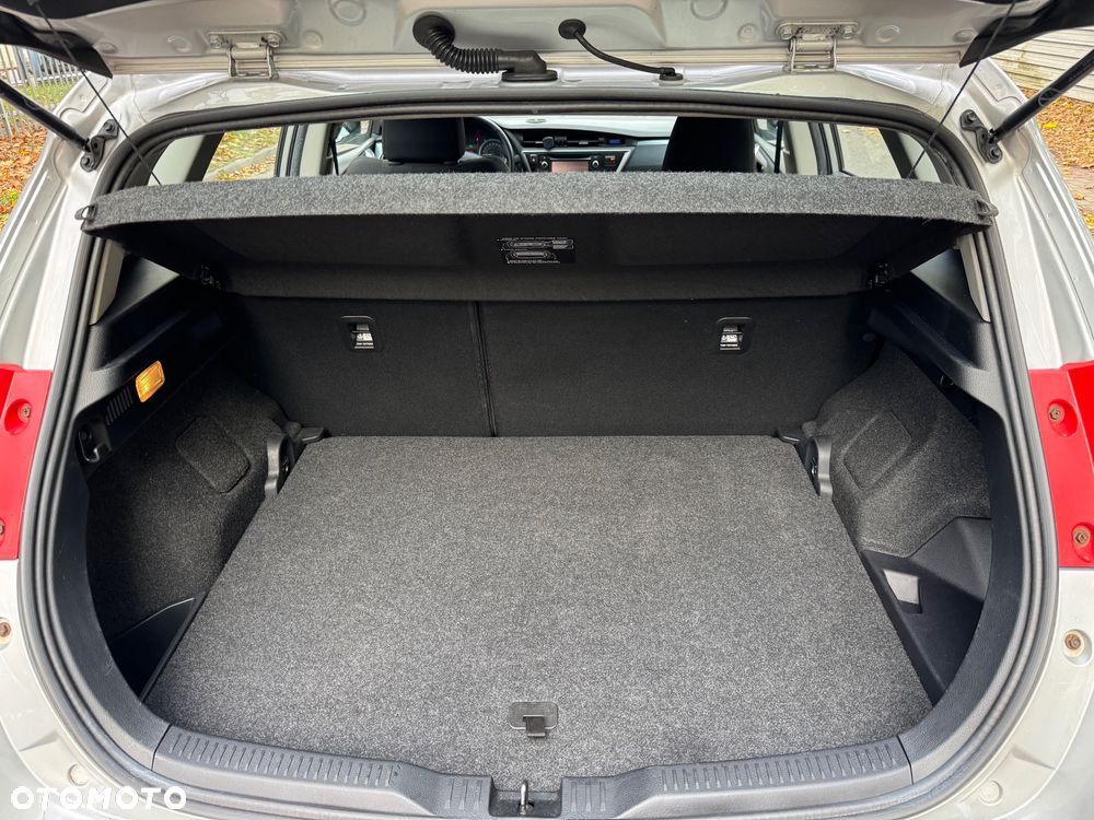 Toyota Auris 1.8 HSD Luna - 8