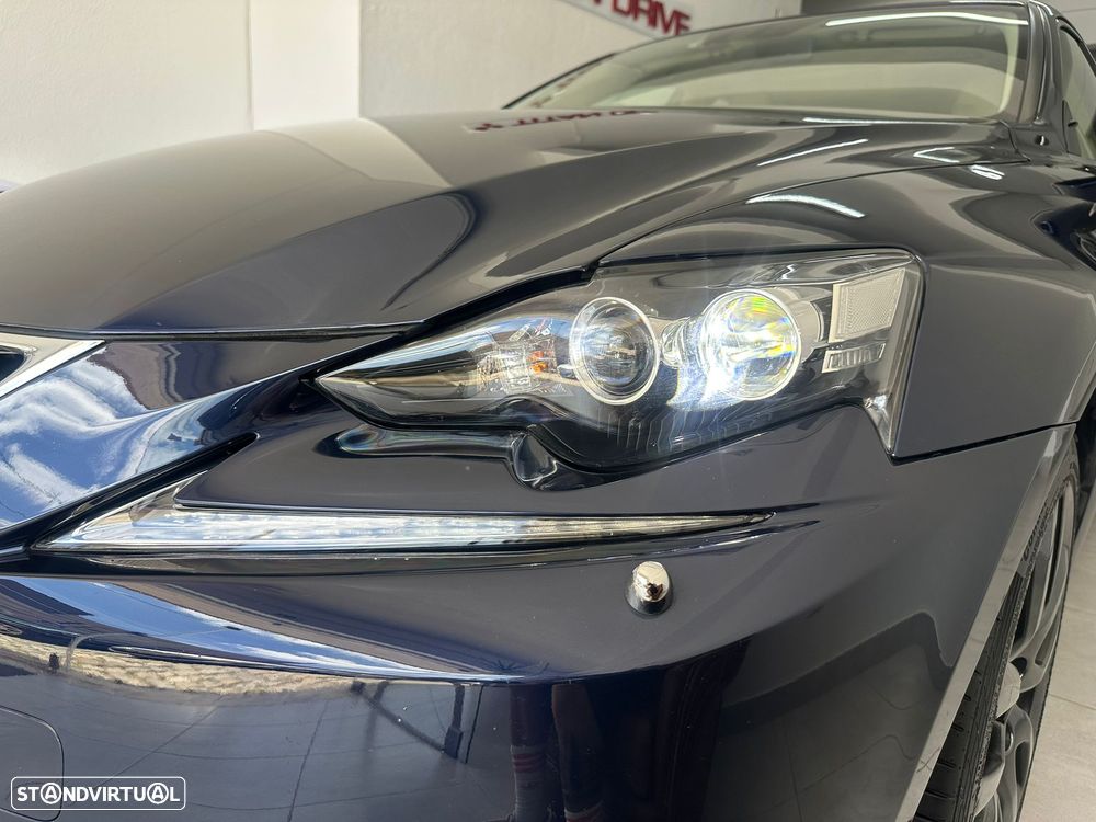 Lexus IS 300 - 3
