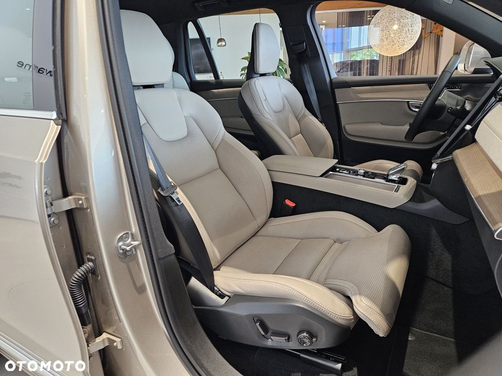 Volvo XC 90 - 25