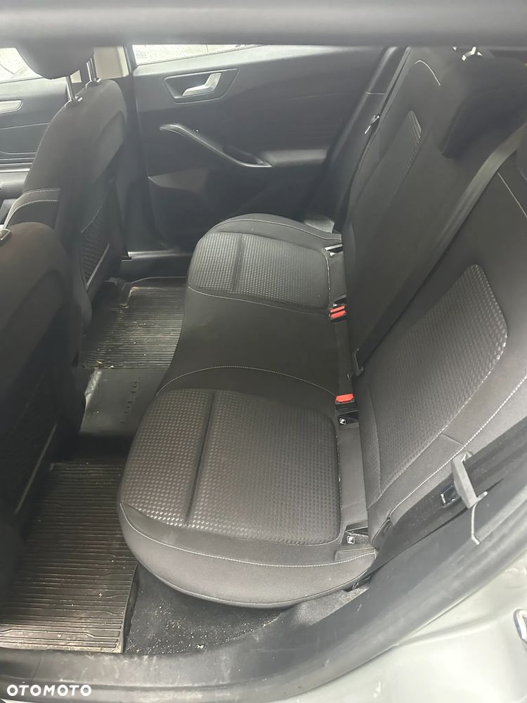 Ford Focus 1.5 EcoBlue Connected - 9
