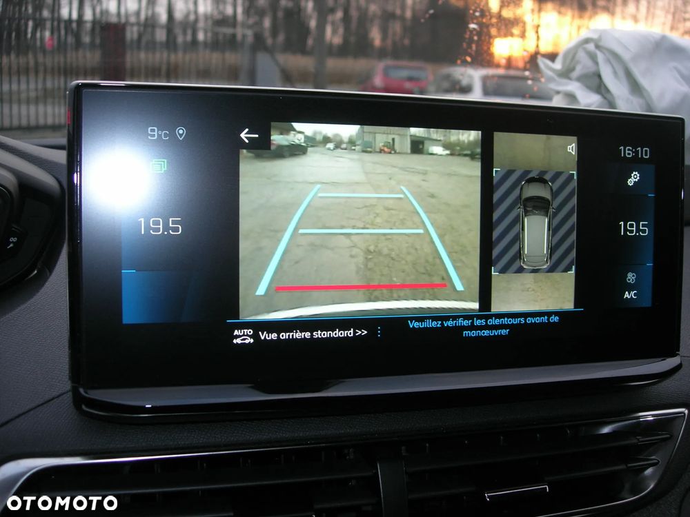 Peugeot 3008 PureTech 130 Stop & Start GPF EAT8 Allure Pack - 24