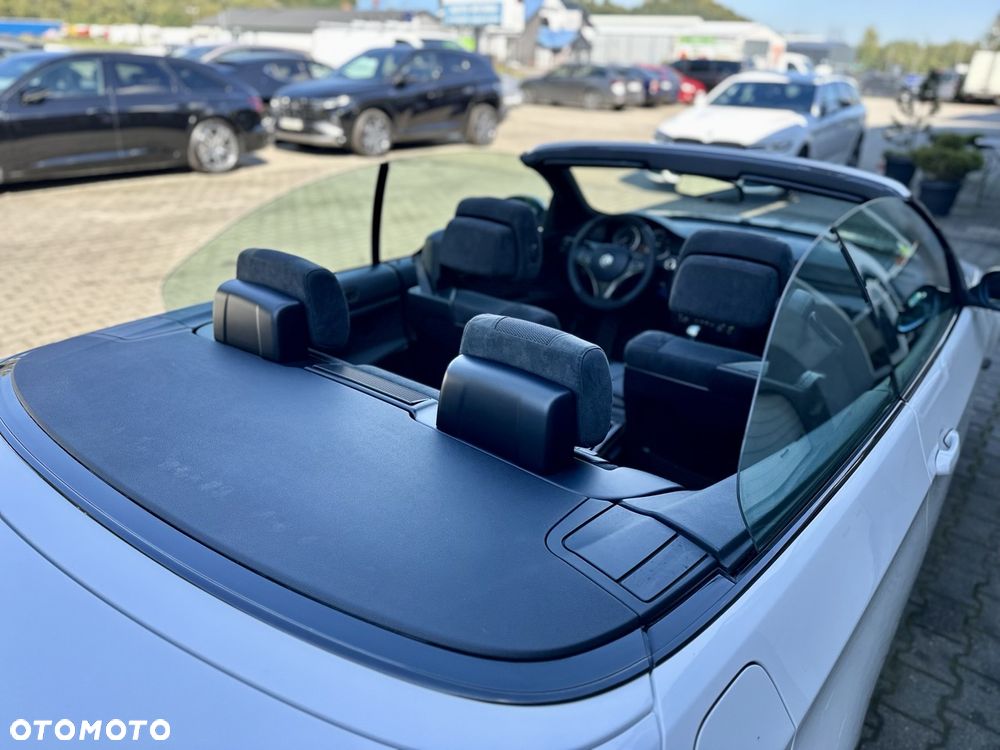 BMW Seria 3 320d DPF - 32