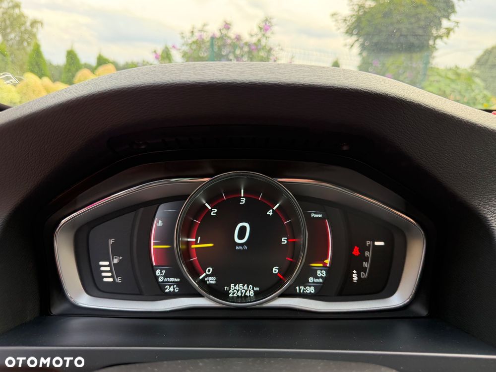 Volvo V60 D4 Drive-E Momentum - 35