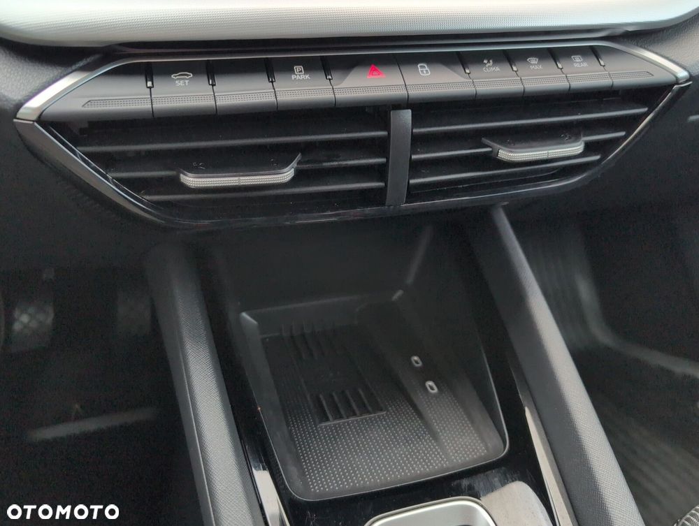 Skoda Octavia 1.5 TSI mHEV Selection DSG - 35