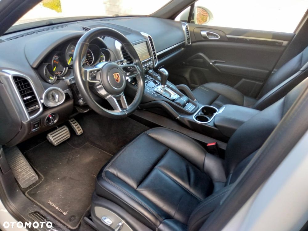 Porsche Cayenne - 6