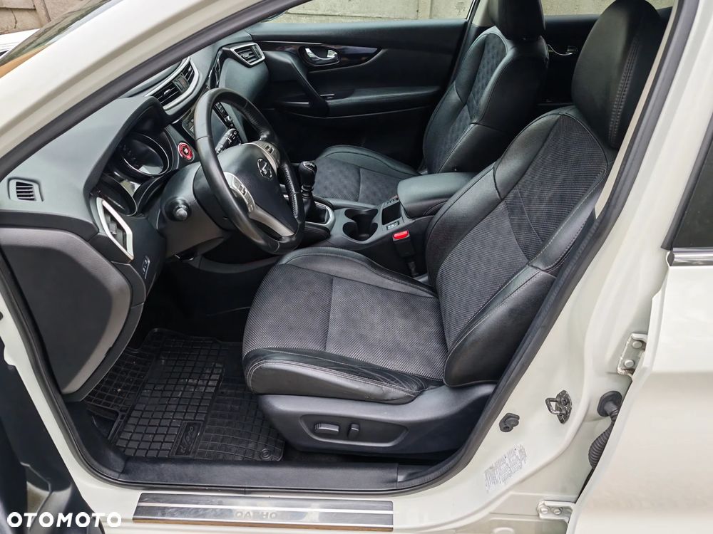 Nissan Qashqai 1.6 DIG-T Tekna - 17