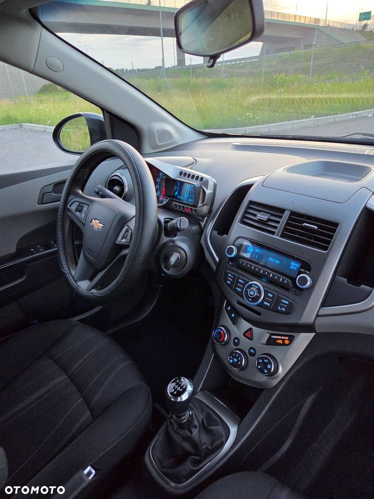 Chevrolet Aveo 1.2 LT - 27