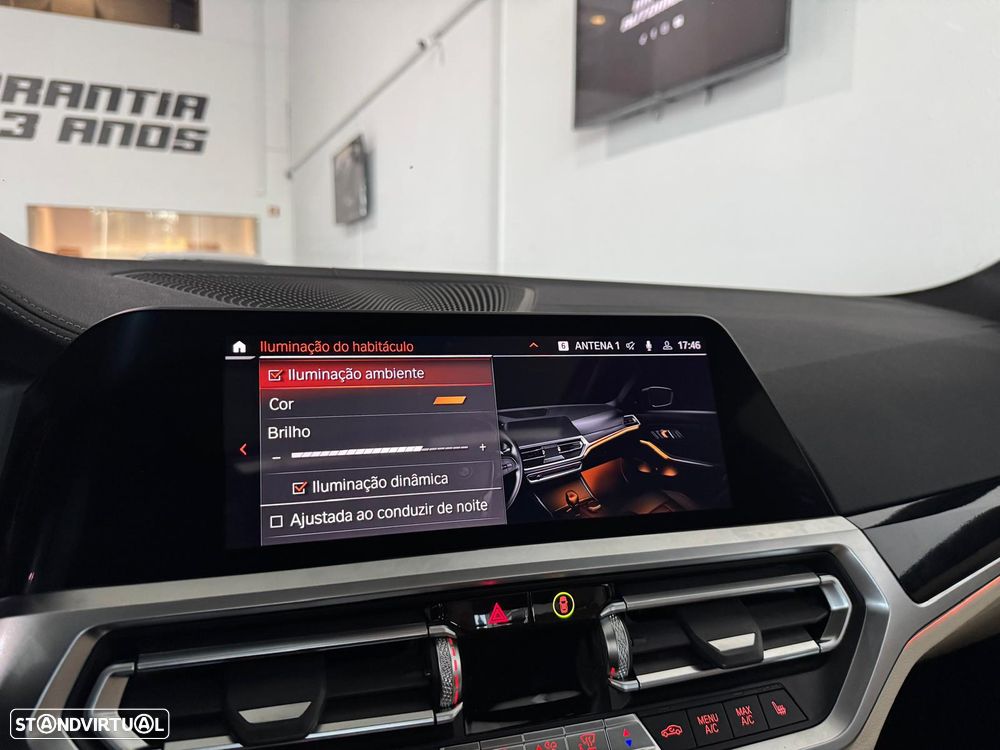 BMW 330 i Pack M Auto - 36