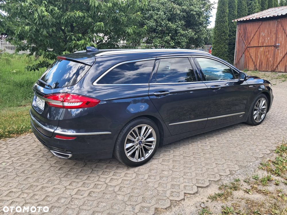 Ford Mondeo - 36