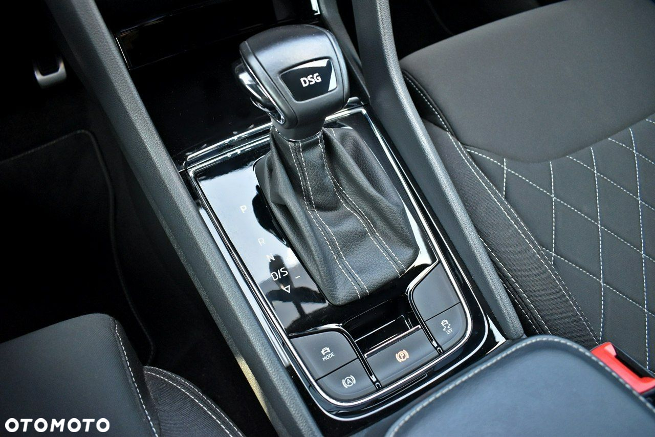 Skoda Karoq 1.5 TSI ACT 4x2 Sportline DSG - 25