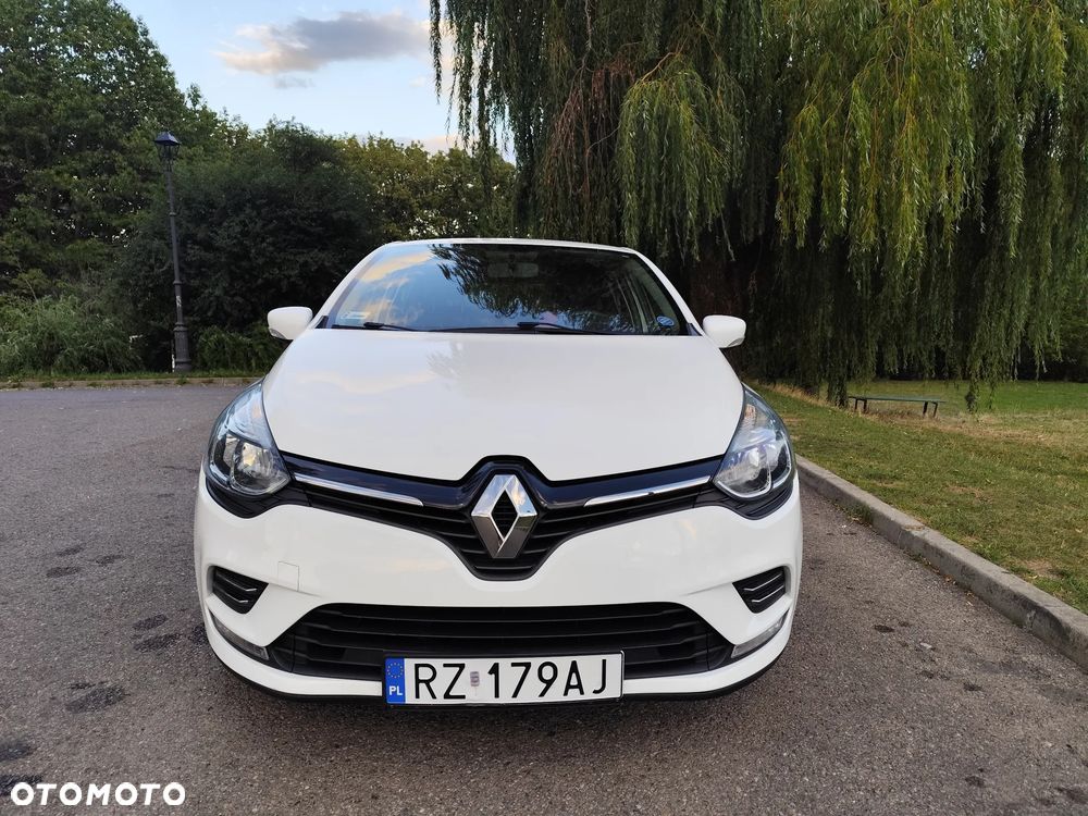 Renault Clio - 8