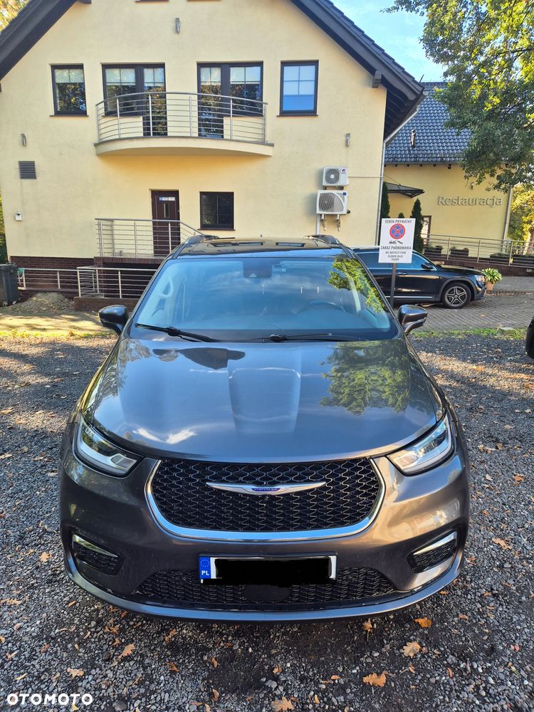 Chrysler Pacifica - 7