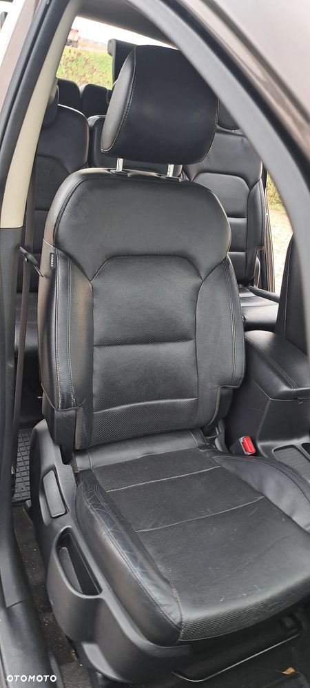 Kia Carens 1.7 CRDi XL 7os - 4