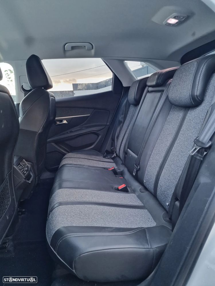 Peugeot 3008 - 13