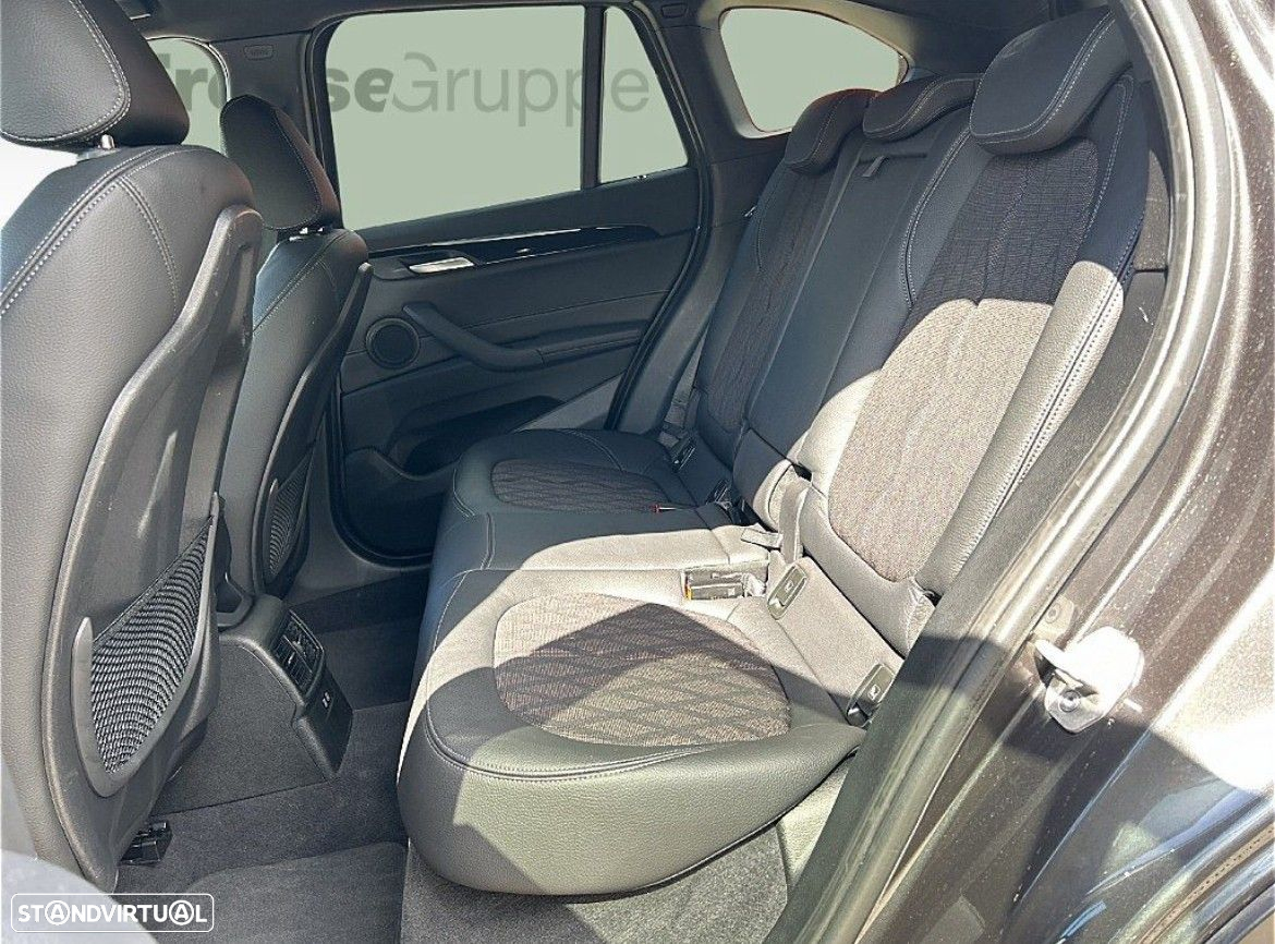 BMW X1 25 e xDrive Line Sport - 17