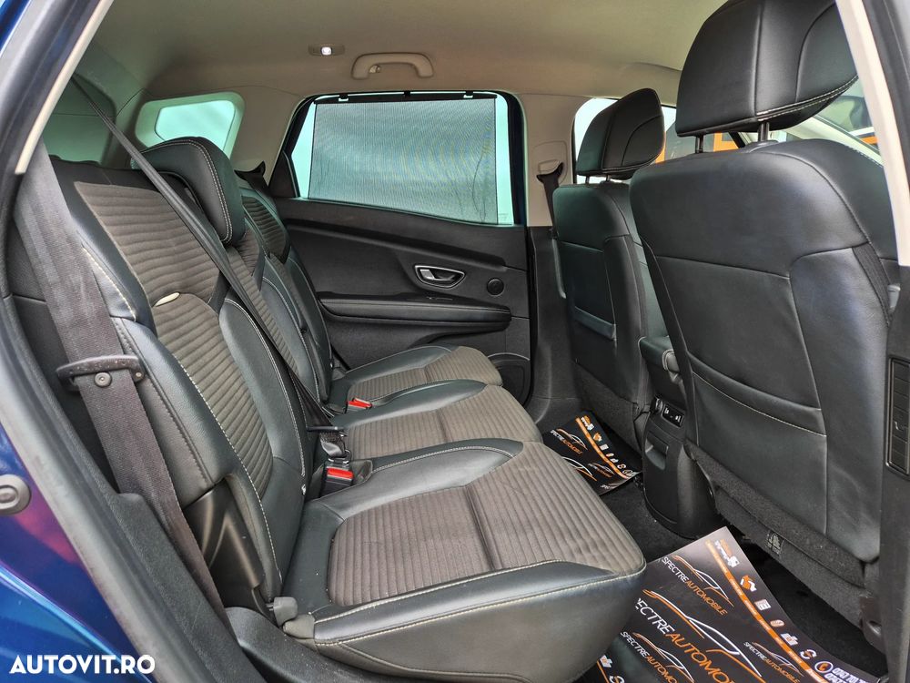 Renault Scenic TCe 140 GPF EDC BLACK EDITION - 12