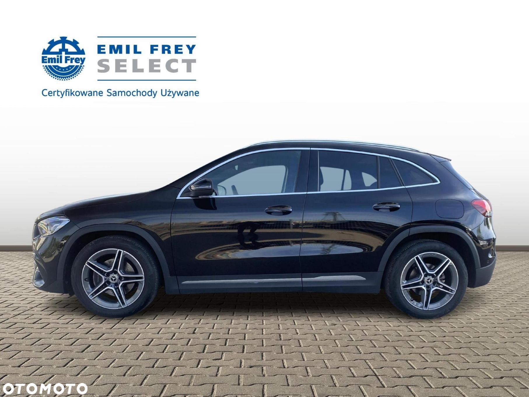 Mercedes-Benz GLA - 2