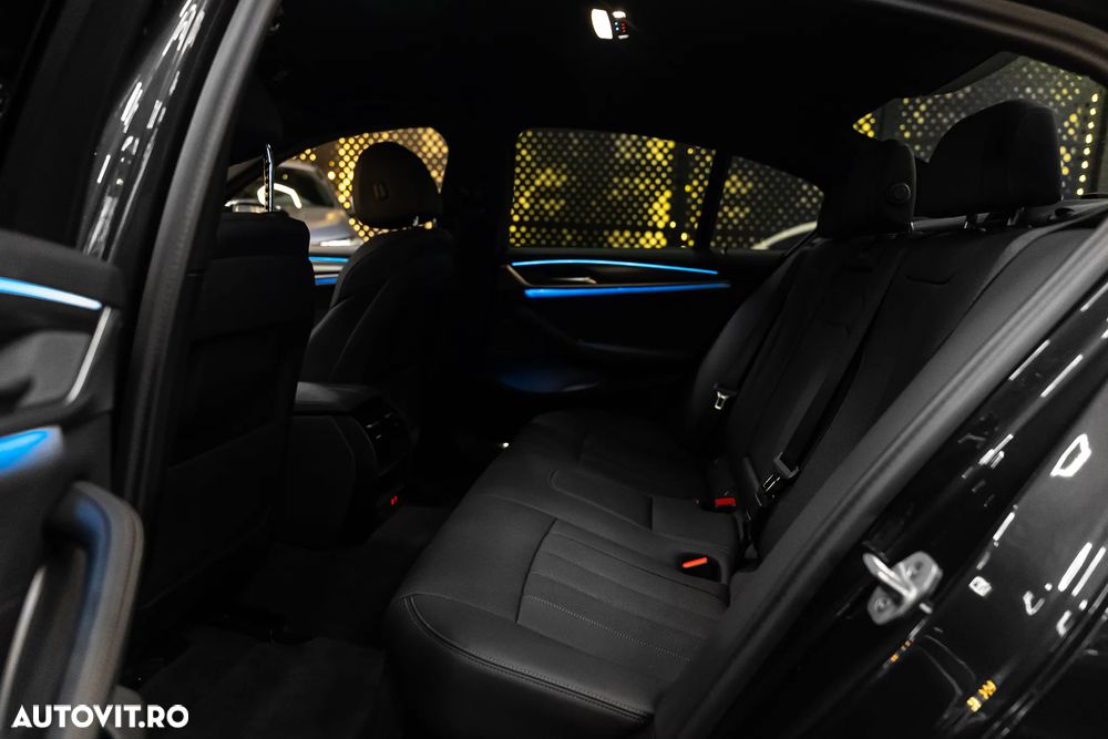 BMW Seria 5 530e xDrive Aut. - 14