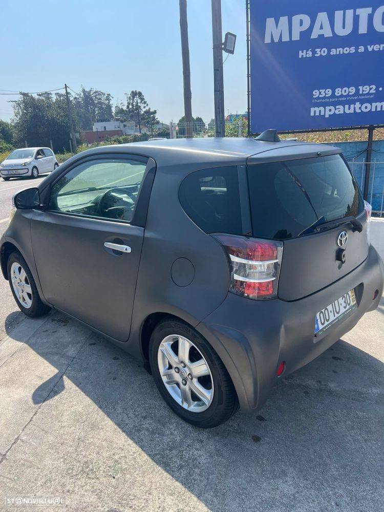 Toyota iQ 1.0 VVT-i - 2