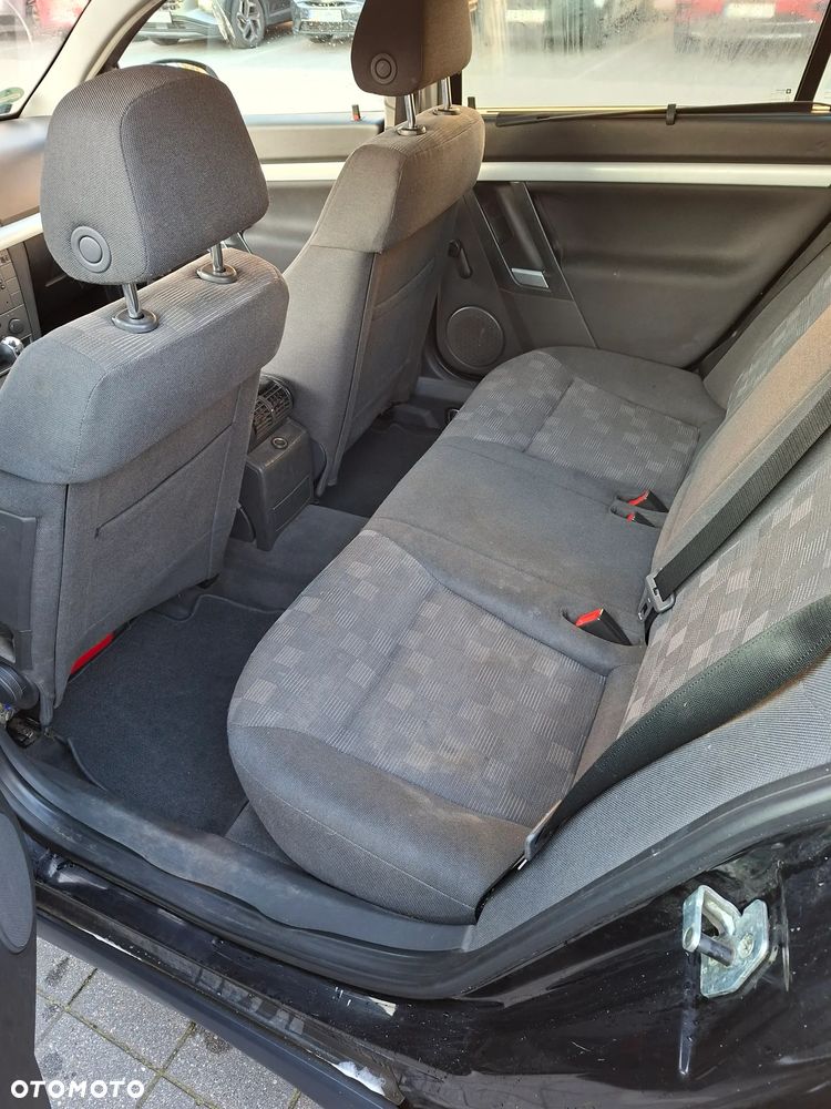 Opel Vectra 1.9 CDTI Essentia - 7