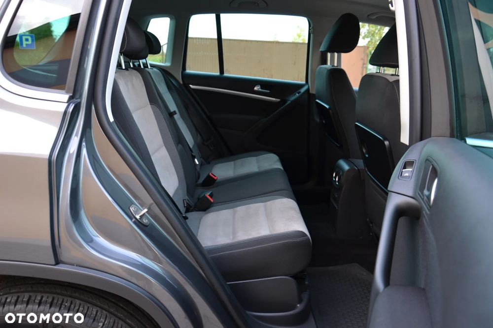 Volkswagen Tiguan - 32