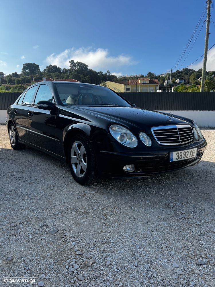 Mercedes-Benz E 270 - 1