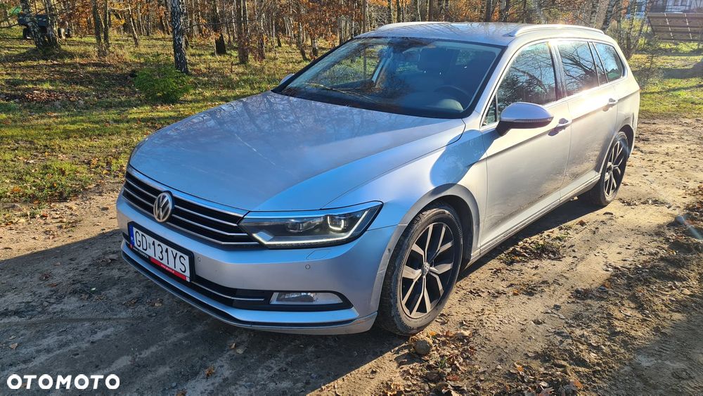 Volkswagen Passat - 1