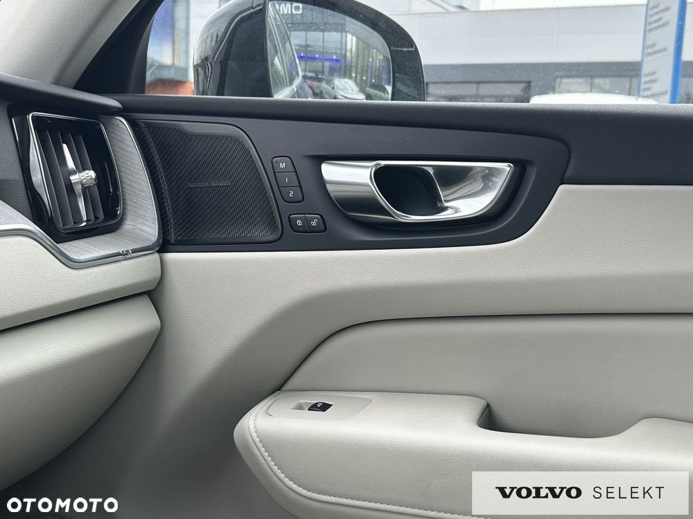 Volvo XC 60 - 24