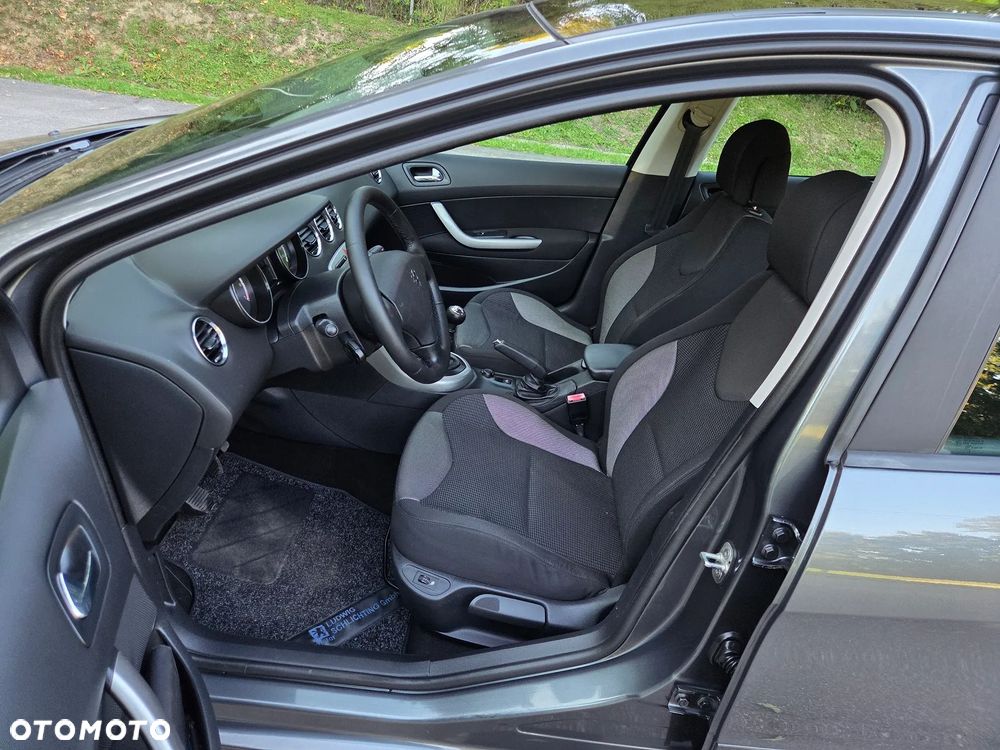 Peugeot 308 1.6 Premium Plus - 15